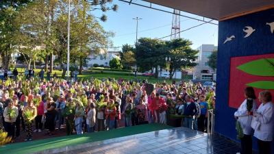 CelebraÃ§Ã£o de Domingo de Ramos em Laranjeiras do Sul reuniu centenas de fiÃ©is